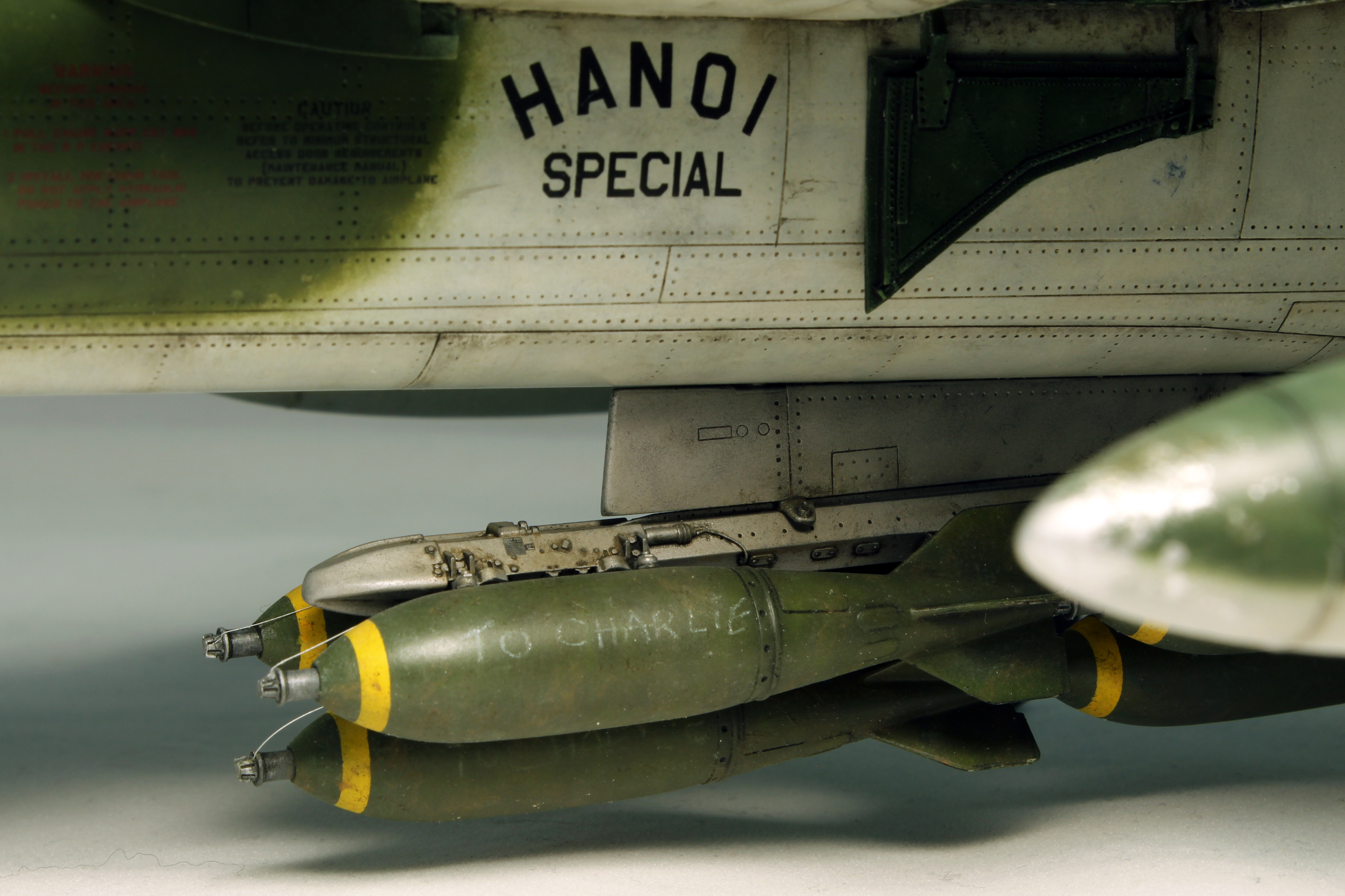 1/32 F-105D "Hanoi Special"